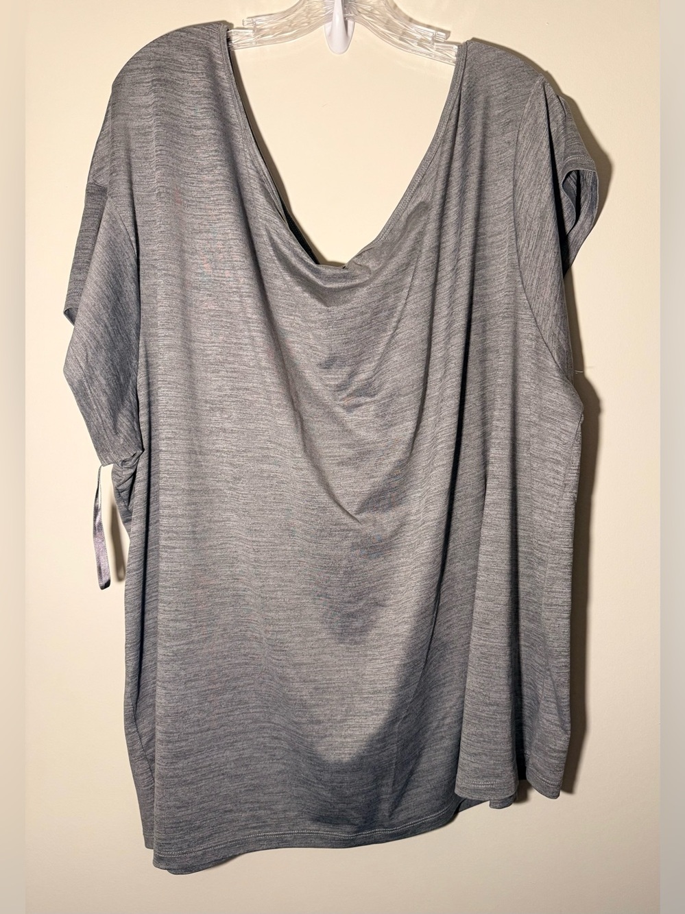 Pre-Loved Torrid Heather Gray off-shoulder active top Size: 4 (26)